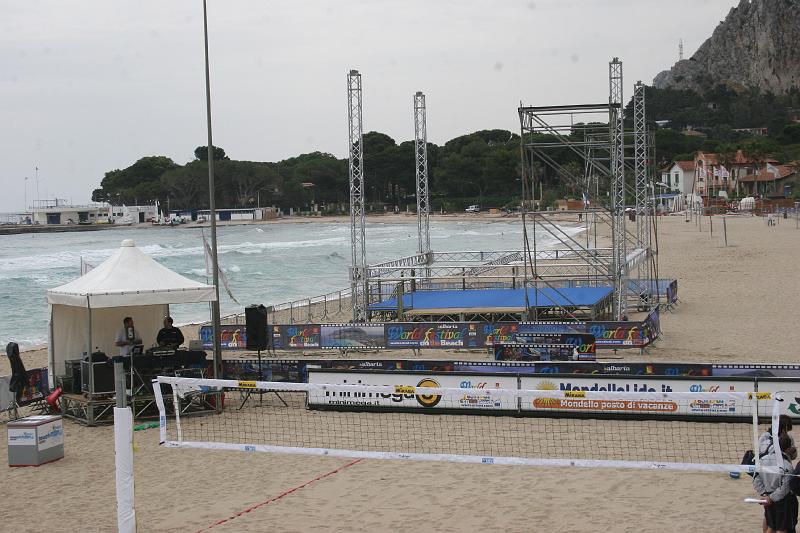 IMG_6103.JPG - Allestimento Palco Spiaggia